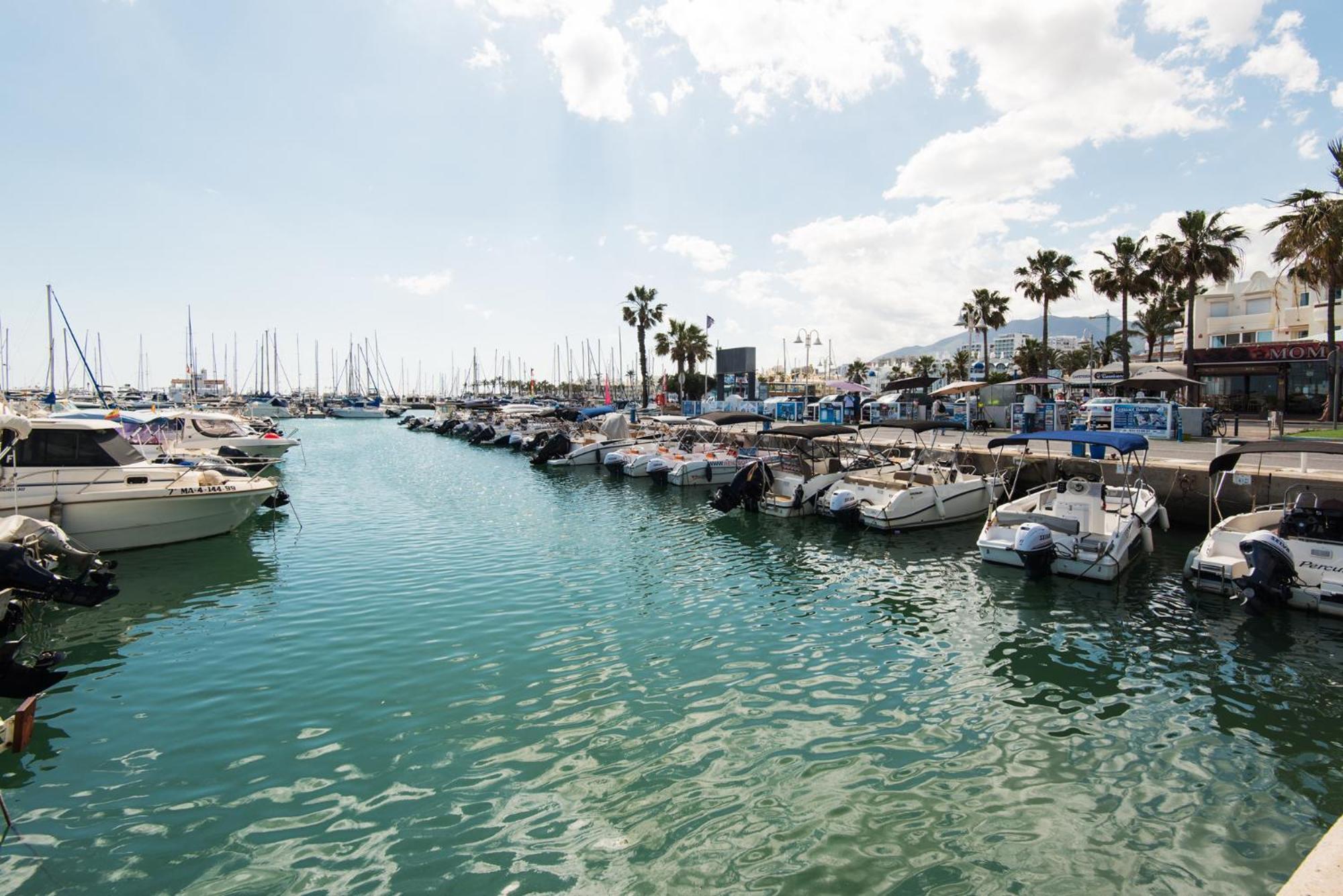 Apartmento En La Pequena Venecia, Puerto Marina Benalmadena Exterior photo